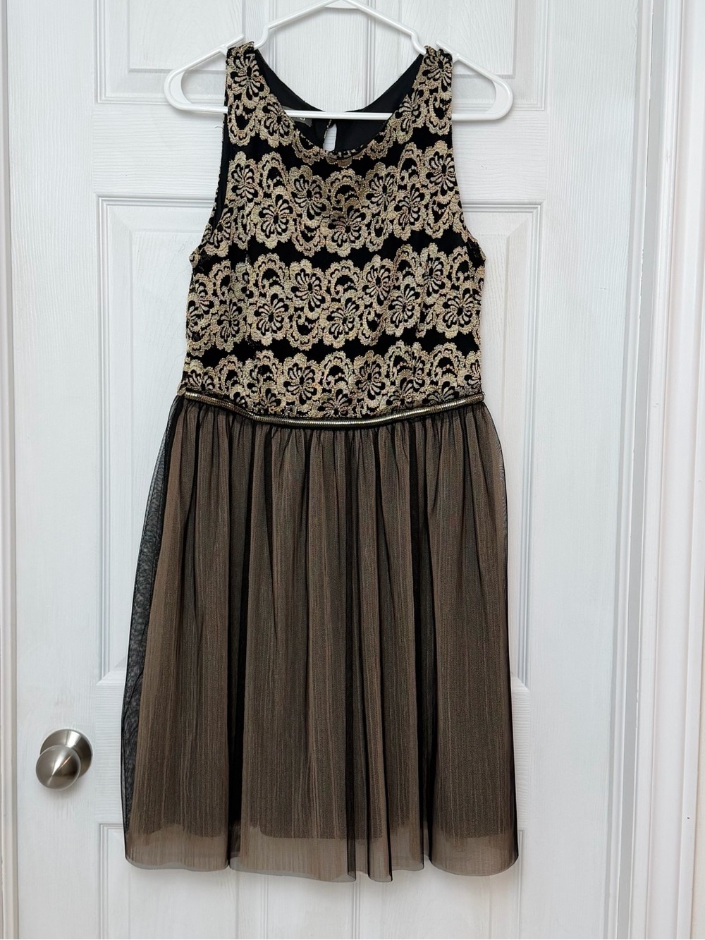 Roz & Ali Dress Lace Tulle Party Prom Size 12 Black & Gold Sleeveless Cocktail